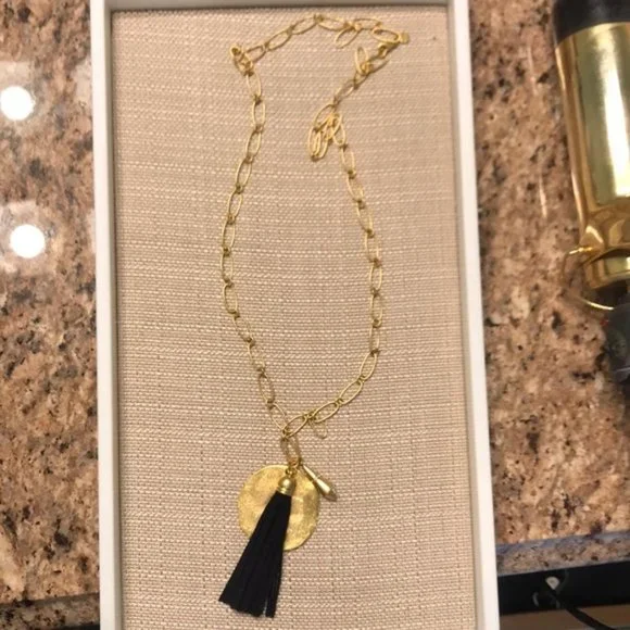 Stella & Dot | Gold Carla Tassel Pendant Necklace Retired - Picture 13 of 13